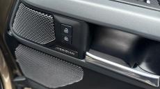 Land Rover Defender 3.0 D250 X-Dynamic SE 110 5dr Auto Diesel Estate